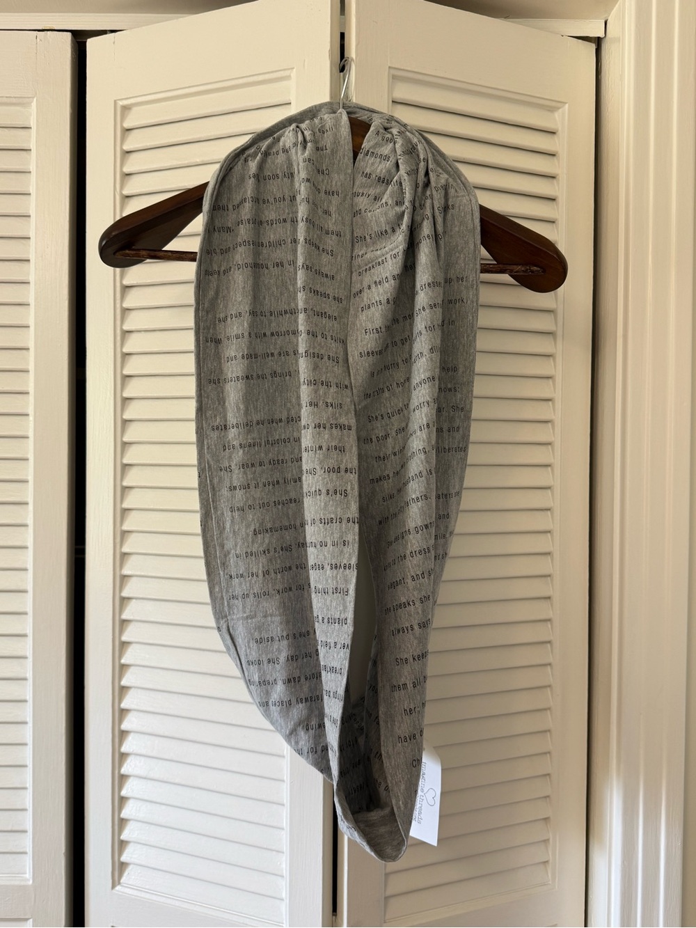 Women’s Handmade Light Gray Scripture Text-Print Infinity Scarf